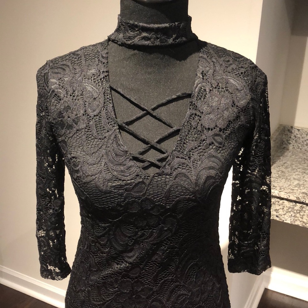 Lace-up Black Long Sleeve Floral Choker Dress - S